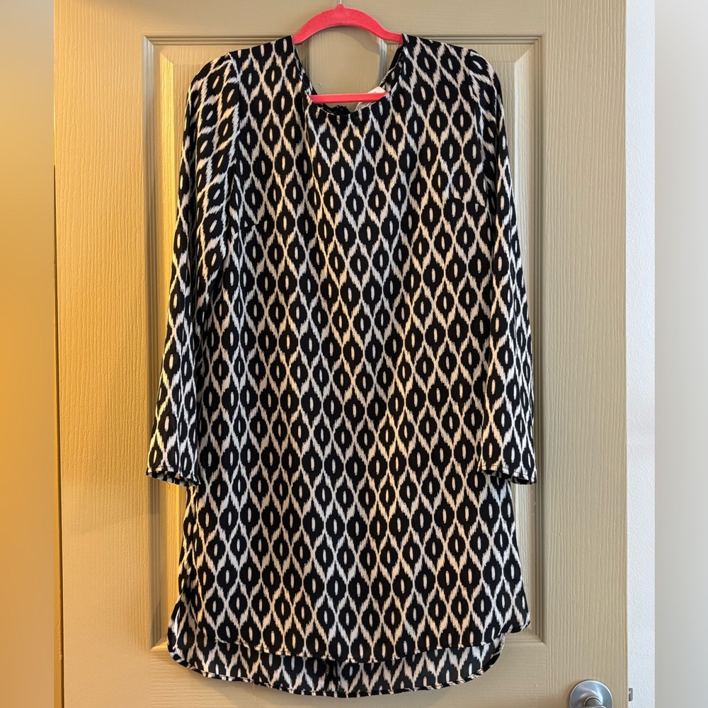 WAYF Chic Black and Tan Patterned Dress